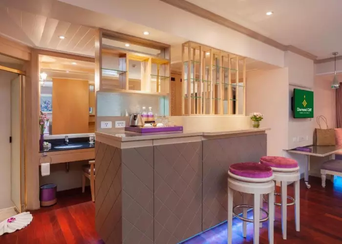 هتل دیاموند کلیف ریزورت اند اسپا پوکت